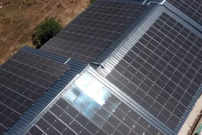 Toiture avec système de montage Dome Solar