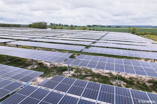 Vu de haut des panneaux photovoltaïques - Montdragon  2