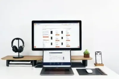 Synapsun.com facilite le sourcing B2B de modules PV en France avec accès à documentation technique, outils contractuels, contrôle qualité et logistique intégrée.